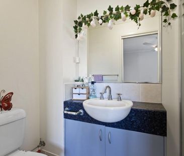 Private Room with Ensuite in Fully Furnished Share Apartment - Photo 4