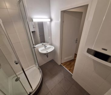 Echt passend zu Halloween - BALKONWOHNUNG - 2 ZIMMER - NÄHE U6 MEID... - Foto 3