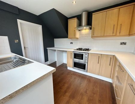 3 Bedroom Terraced To Let - Photo 5