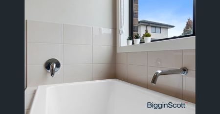 WALKING DISTANCE TO DOHERTYS CREEK PRIMARY SCHOOL IN ALLURA !!! - Photo 2