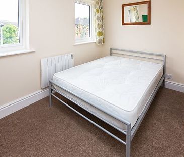 22 Nicholas Gardens - Photo 3