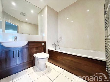 2 bedroom apartment to rent - Photo 4