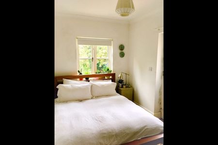 2 Bed Flat, Ardleigh Road, N1 - Photo 4