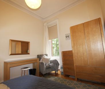 Clarence Drive - Photo 2