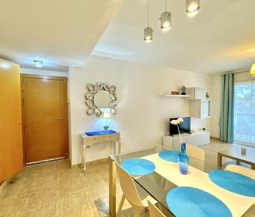 2 Bedroom Apartment For Rent in Estepona, Málaga - Photo 6