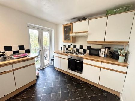 2 bedroom flat to rent - Photo 5