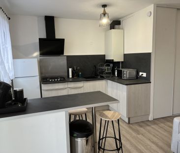 Location Appartement 1 pièce 33m² CHATELLERAULT 86100 - Photo 5