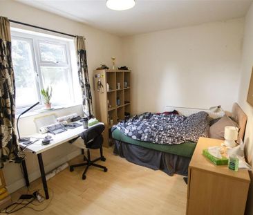 6 bedroom house to rent - Photo 4