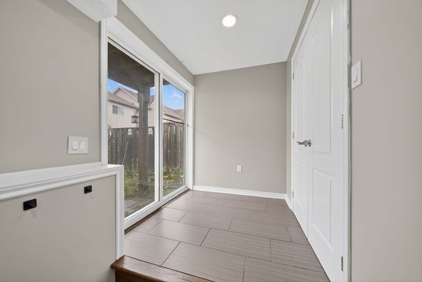 For Lease - 70 Diana Way, Barrie, Ontario - Photo 1