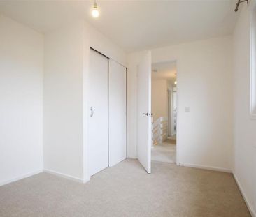 4 bedroom terraced house to rent - Photo 5