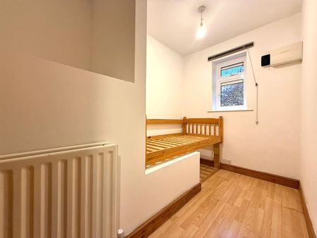 Redwood Close, Uxbridge, UB10 - Photo 3