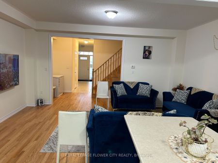 Townhouse For Lease | W8130030 - Photo 2