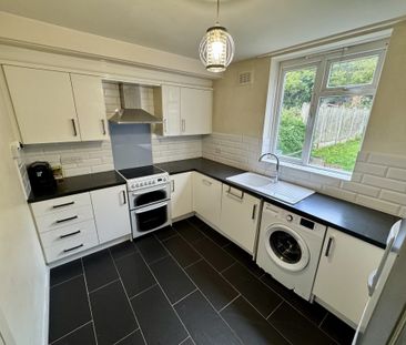 Menin Road, Tipton - Photo 6