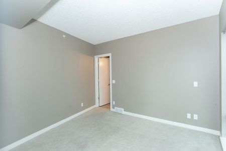 215 13 Ave SW, Calgary - Photo 5