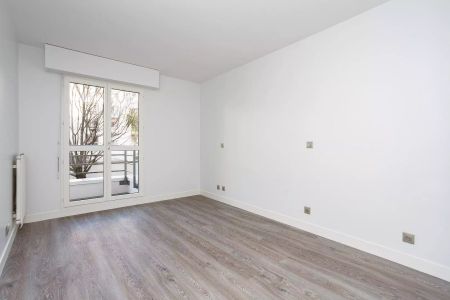 location Appartement T5 DE 119.9m² À BOULOGNE - Photo 5