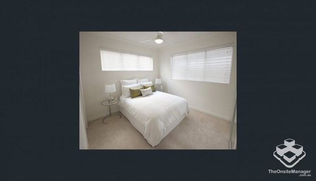 2 bed/2bath Fully Furnished Apartment in Great Location - Photo 1