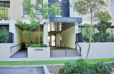 Spacious Two Bedroom Apartment in Rosebery - Photo 3