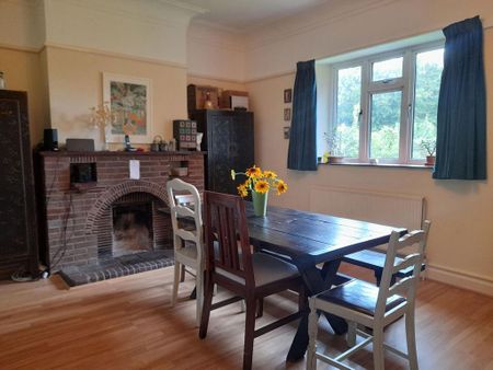 3 bedroom semi-detached house to rent - Photo 4