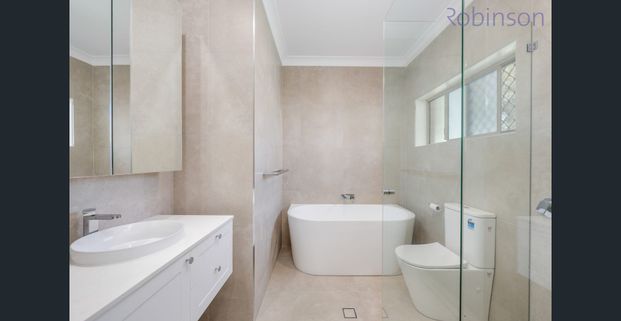 Fully renovated two bedroom unit with double garage 1km to Merewether beach - Photo 1