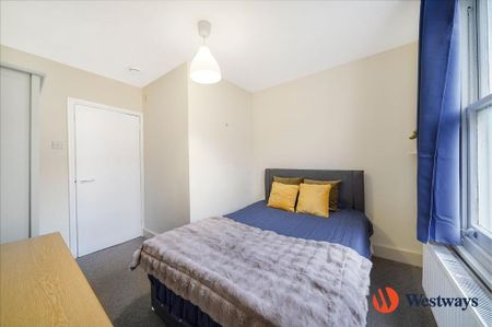 3 bedroom apartment to rent - Photo 5