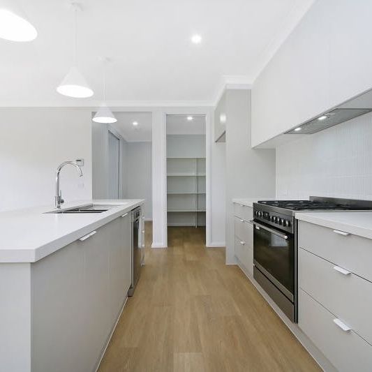 17 Axford Boulevard - Photo 1