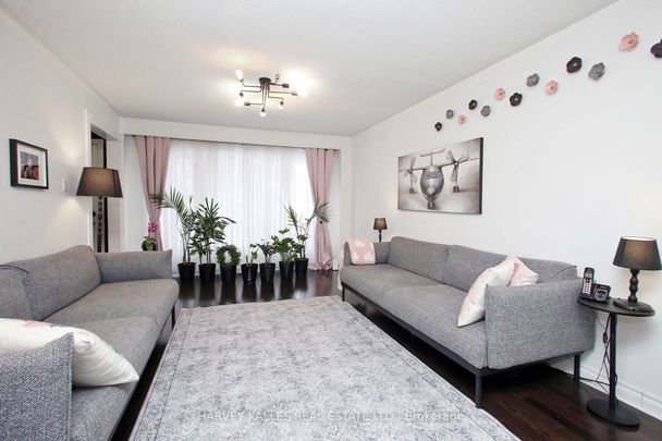 161 Romfield Circuit - Photo 1