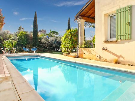 A louer- Maison 3 chambres piscine jardin clos- Uzes centre - Photo 5