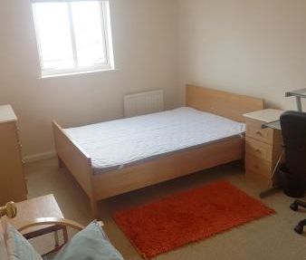 Mosquito Way, Hatfield, AL10 - Photo 1