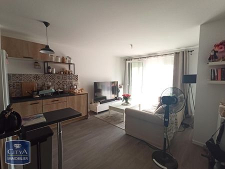 Location Appartement 2 pièces 41m² ST GERMAIN LES ARPAJON 91180 - Photo 2