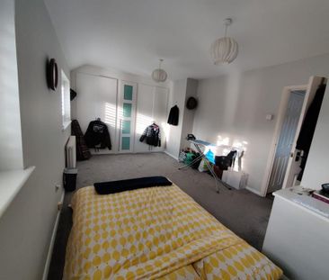 2 bedroom end of terrace house to rent - Photo 6