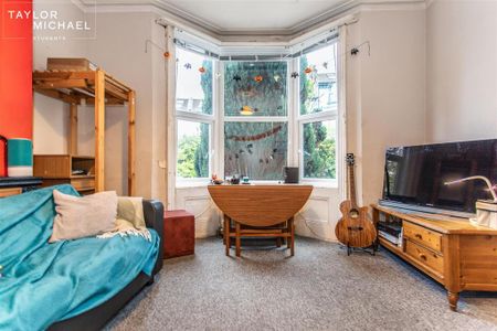 5 bedroom terraced house to rent - Photo 3