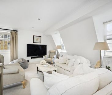 3 bedroom mews to rent - Photo 2