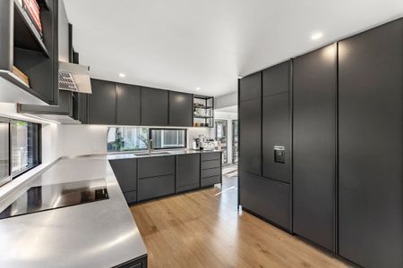 Family Home for Rent – Orakei Basin / Remuera - Photo 4