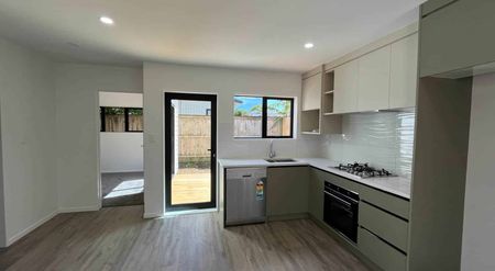 The One to look at! - Photo 3