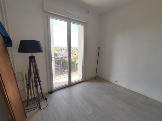 Location Appartement 4 pièces 97m² POITIERS 86000 - Photo 1