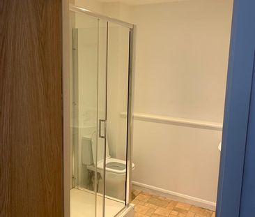 1 Bed Flat, Icon Building, IG1 - Photo 6