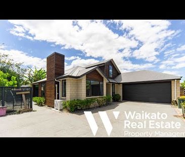 5 Bedrooms | 2 Bathrooms | UNTOUCHED - Photo 3