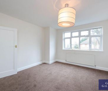 4 bedroom semi-detached house to rent - Photo 3