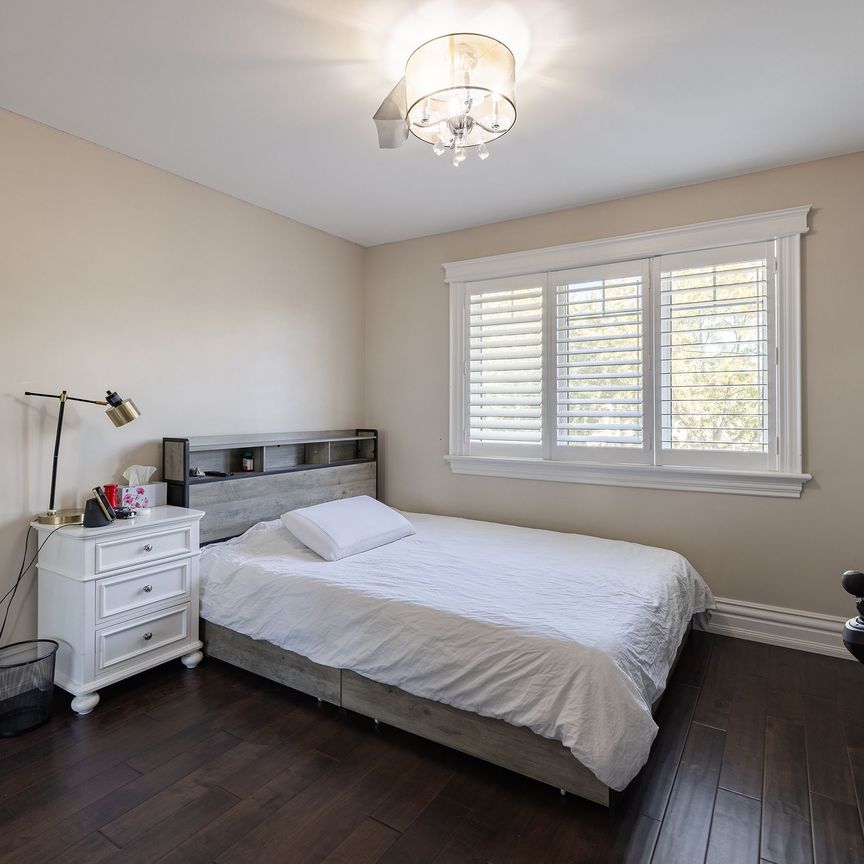 For Lease - 123 Mayfield Drive, Oakville, Ontario - Photo 1