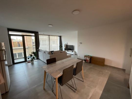 Appartement te huur - Photo 1