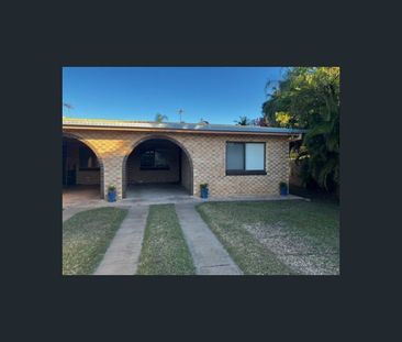 2/335 Lawrence Avenue, Frenchville, Qld 4701 - Photo 2