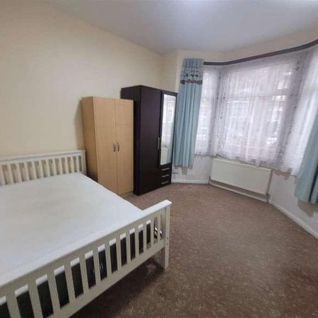 Harold Road, Upton, E13 - Photo 4