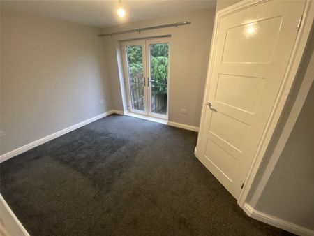 3 Bedroom House To Rent - Photo 4