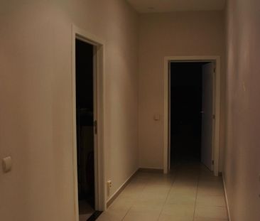 - Net gelijkvloers appartement met 2 slaapkamers. - Foto 2