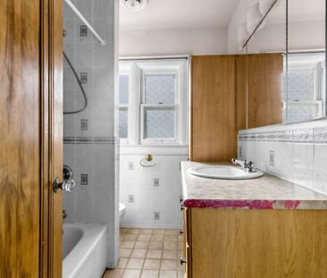 For Lease - 54 Baby Point Road, Toronto, Ontario - Photo 6