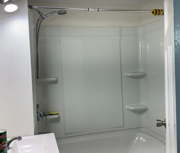 For Lease - 4 Fife Street, Hamilton, Ontario - Photo 1