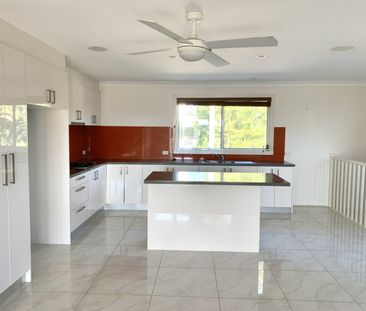 Bright & Air Upper Duplex | $895 Per Week - Photo 2