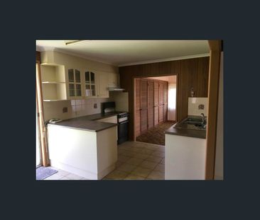 Spacious Brick Home - Photo 3