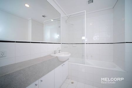 PARKSIDE URBAN LIVING - WHITEGOODS INCLUDED - Photo 4