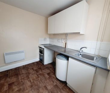 2 Bedroom Flat to Rent in Montagu Street, Kettering, Northants, NN16 - Photo 3